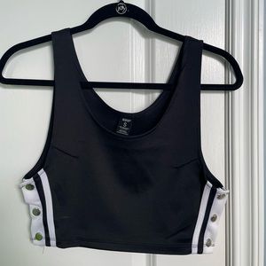 Black Rue21 crop top